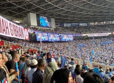 Lautan Manusia Penuhi GBK, Hadiri Kampanye Akbar Prabowo-Gibran