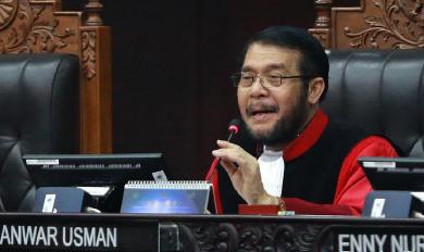 Terpilihnya Kembali Anwar Usman sebagai Ketua MK Berpotensi Konflik Kepentingan, Apa Benar?