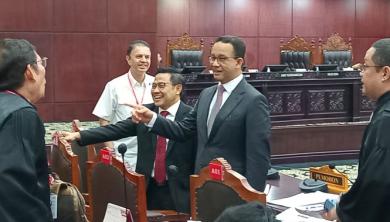  Tim Anies dan Ganjar Telah Tiba, Keamanan Gedung MK Diperketat